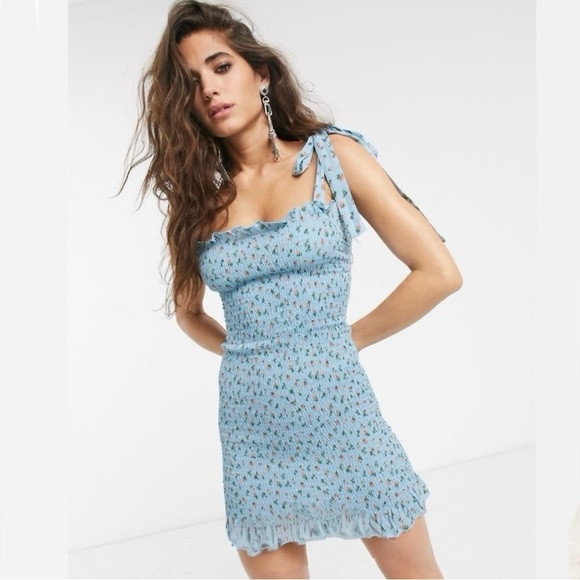 Free People Bella Smocked Printed Slip Dress Sky Blue Size Medium NWT - Picture 1 of 10